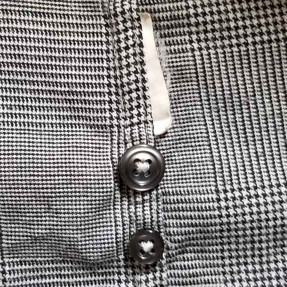 J. Crew Mini Houndstooth Slim Fit Button-Down Shirt - Picture 10 of 14